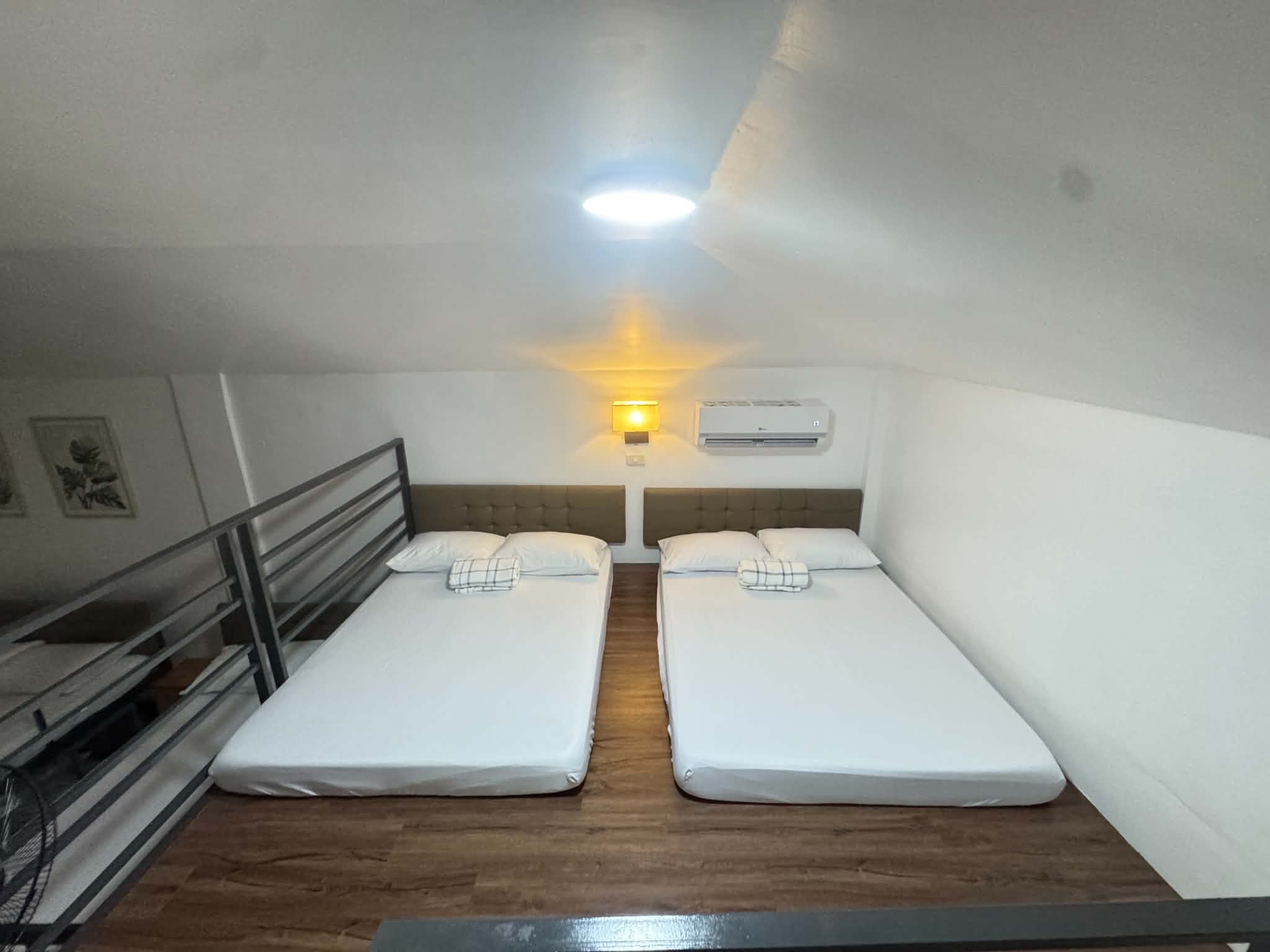 Villa 1 Room 2 loft with two double beds