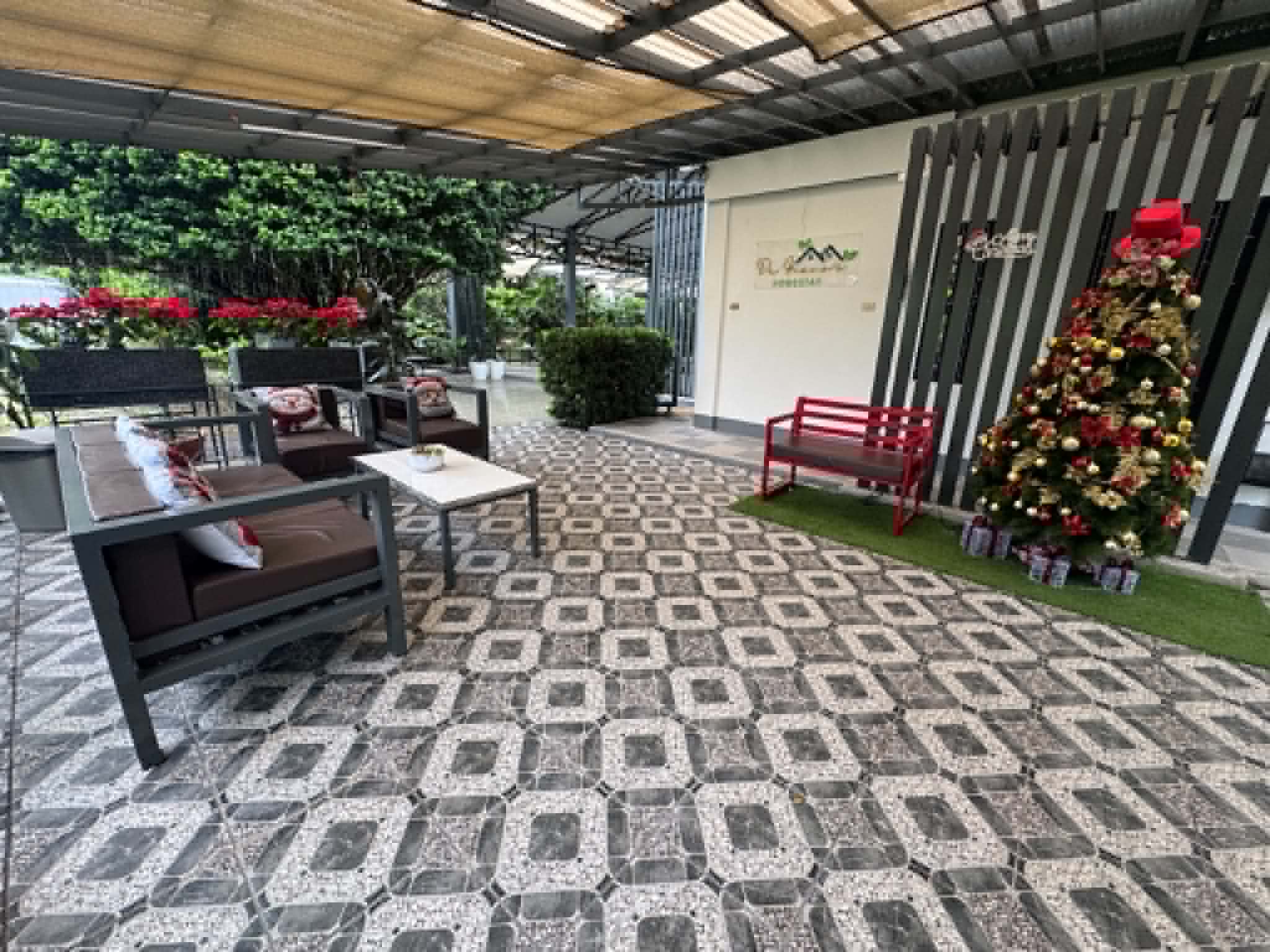 Villa 1 covered outdoor lounge area