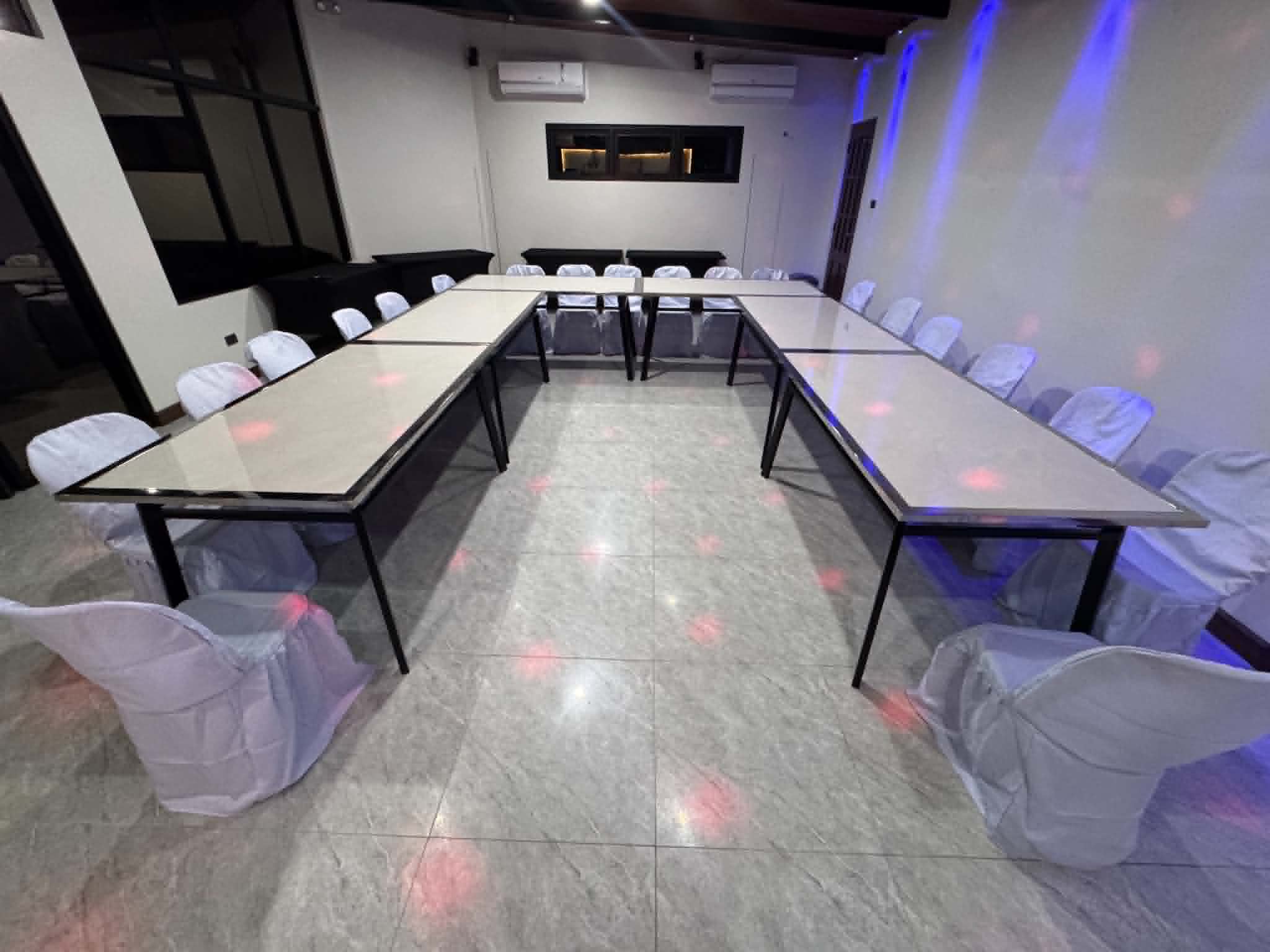 Villa 1 function room U-shaped table setup