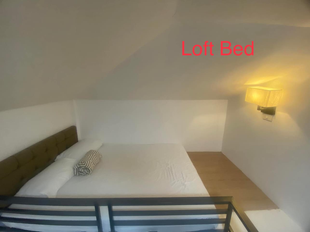 Villa 1 loft bed